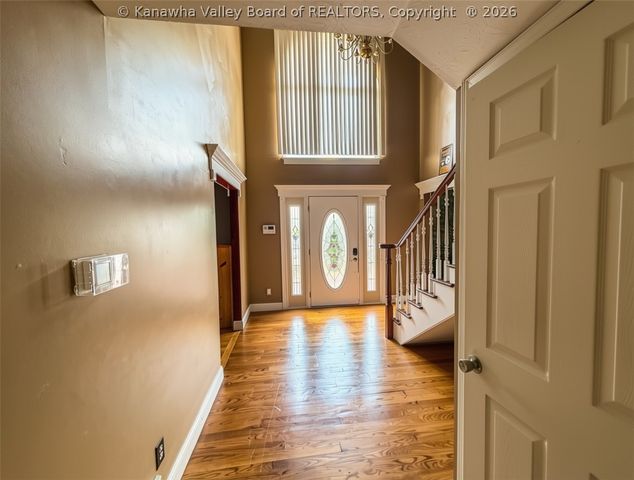 2 Hidden CV Road, Charleston, WV 25313