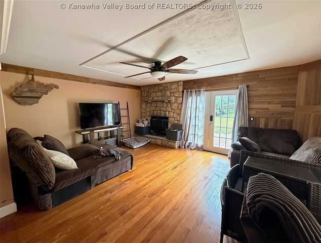 2 Hidden CV Road, Charleston, WV 25313