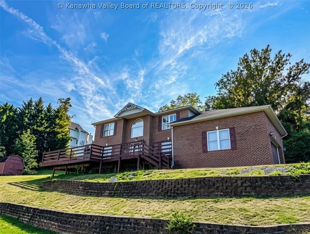 2 Hidden CV Road, Charleston, WV 25313