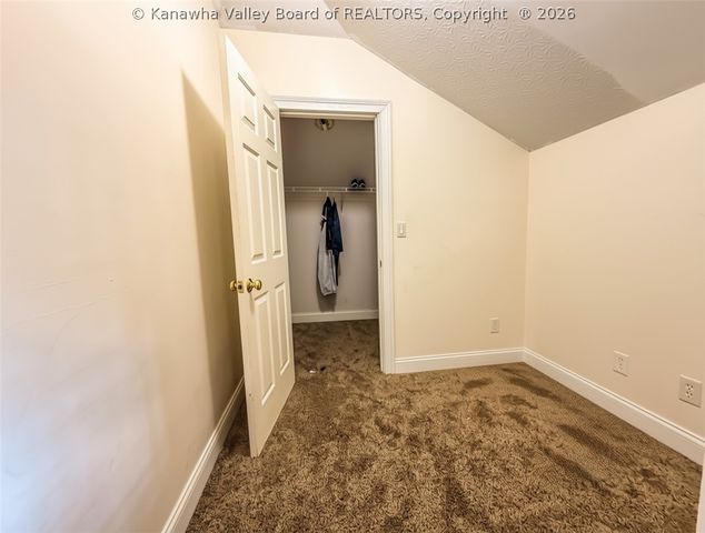 2 Hidden CV Road, Charleston, WV 25313