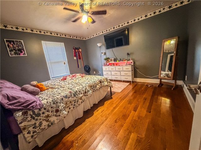 2 Hidden CV Road, Charleston, WV 25313