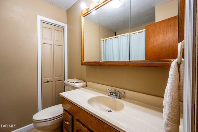103 Valley View Drive, Rogersville, TN 37857