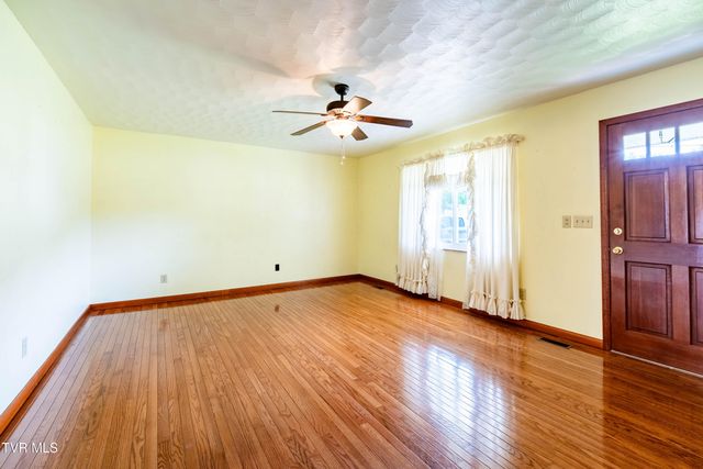103 Valley View Drive, Rogersville, TN 37857