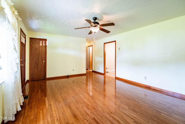 103 Valley View Drive, Rogersville, TN 37857