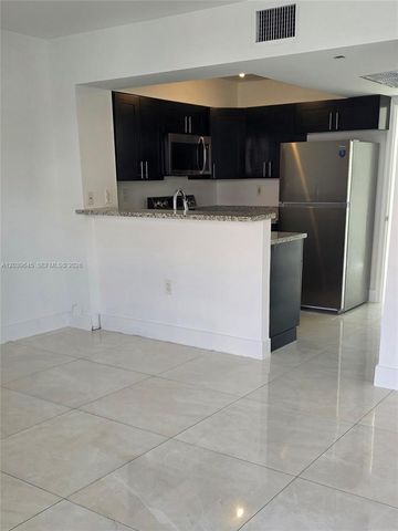 2154 W 60th Street 12111, Hialeah, FL 33016