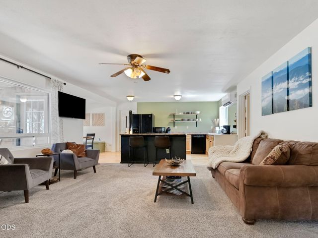 6508 Michael Road, La Pine, OR 97739