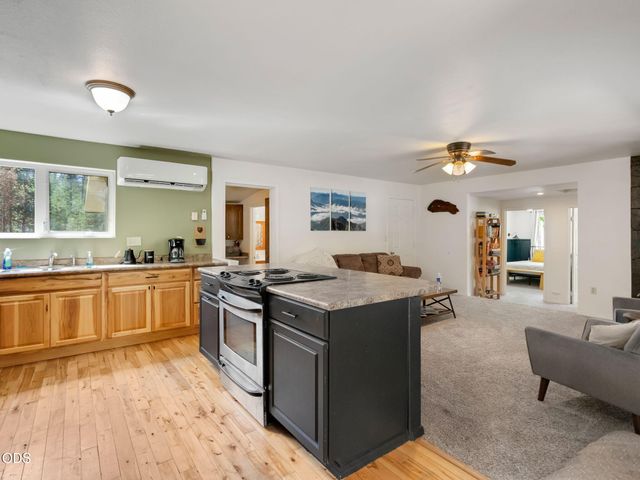 6508 Michael Road, La Pine, OR 97739