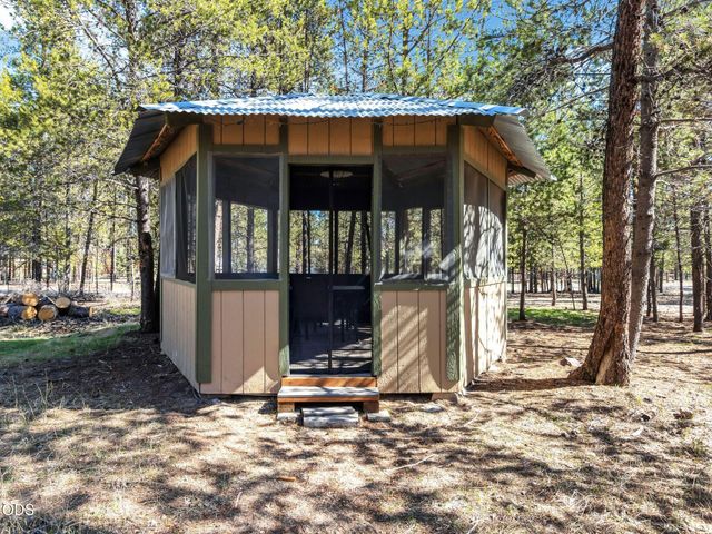 6508 Michael Road, La Pine, OR 97739
