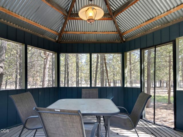 6508 Michael Road, La Pine, OR 97739