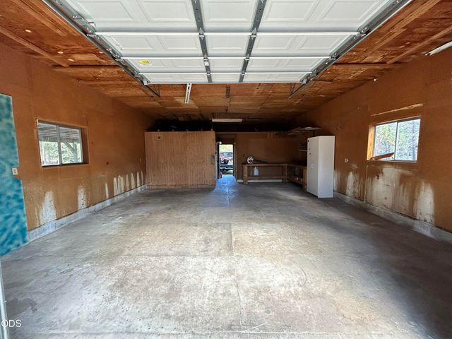 6508 Michael Road, La Pine, OR 97739