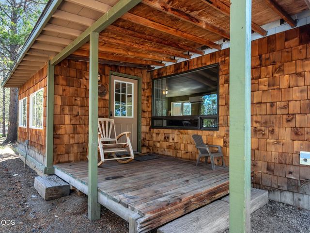 6508 Michael Road, La Pine, OR 97739