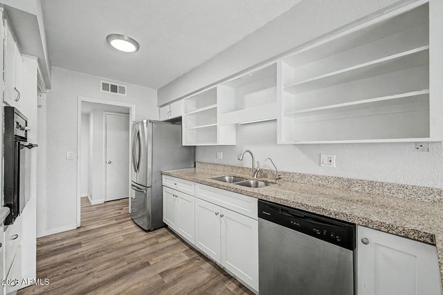 814 S LONGWOOD Loop, Mesa, AZ 85208