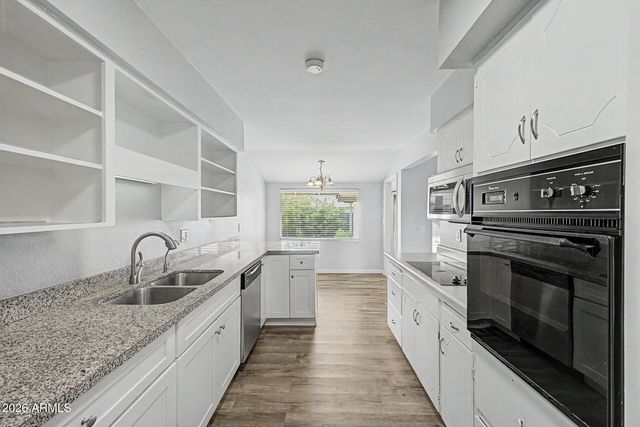 814 S LONGWOOD Loop, Mesa, AZ 85208