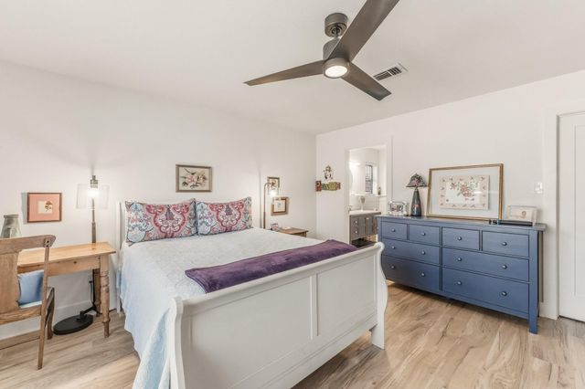 1905 Rollingwood Drive, Huntsville, TX 77340