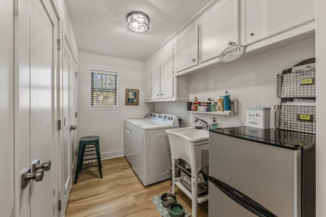 1905 Rollingwood Drive, Huntsville, TX 77340