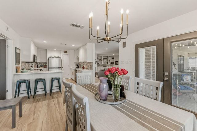 1905 Rollingwood Drive, Huntsville, TX 77340