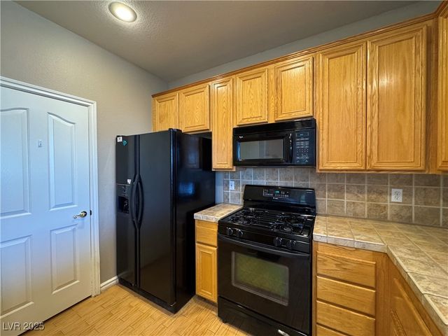 964 Coatbridge Street, Las Vegas, NV 89145