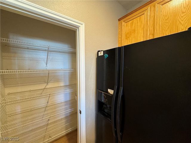 964 Coatbridge Street, Las Vegas, NV 89145