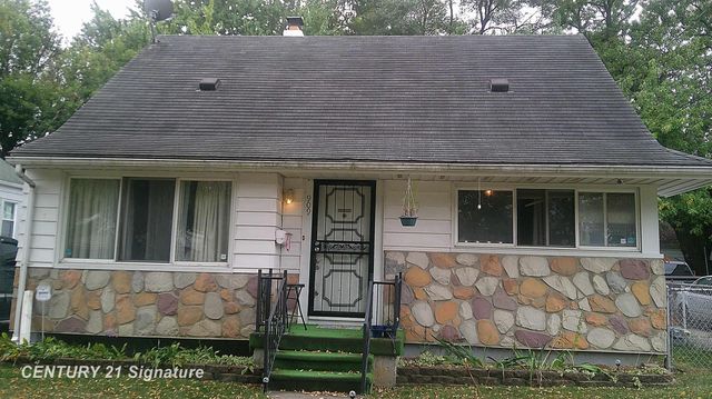 909 Barrie Avenue, Flint, MI 48507