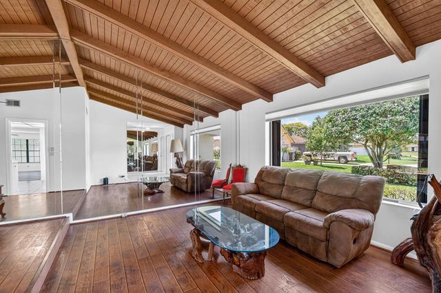 980 Ryanwood Drive, West Palm Beach, FL 33413