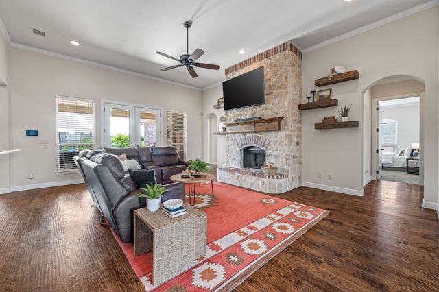 316 Bear Country Drive, Aledo, TX 76008