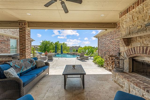316 Bear Country Drive, Aledo, TX 76008