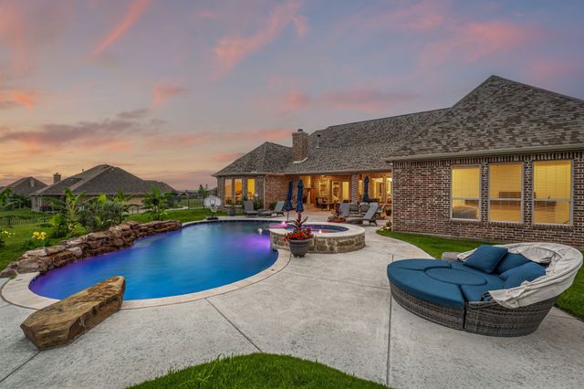 316 Bear Country Drive, Aledo, TX 76008