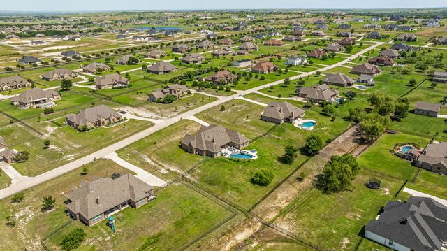 316 Bear Country Drive, Aledo, TX 76008