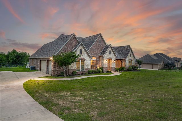 316 Bear Country Drive, Aledo, TX 76008