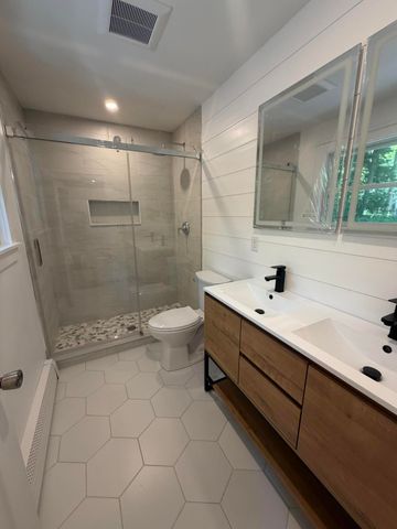 76 Sippewissett Road, Falmouth, MA 02540