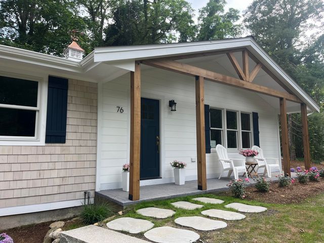 76 Sippewissett Road, Falmouth, MA 02540