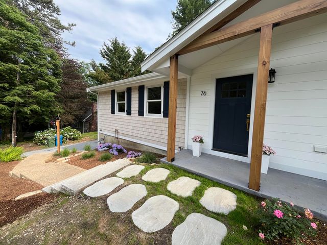 76 Sippewissett Road, Falmouth, MA 02540