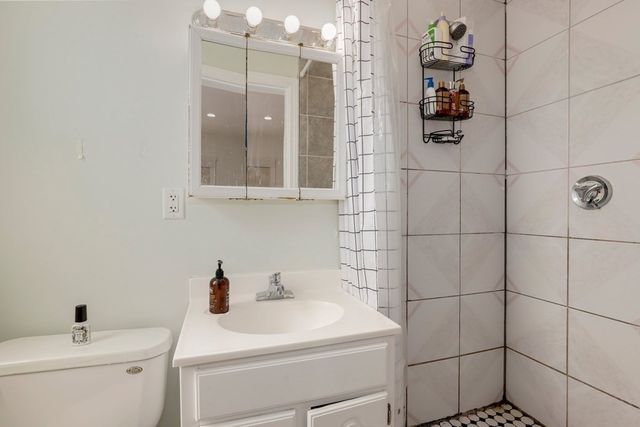 62 Algonquin Rd. 1A, Newton, MA 02467