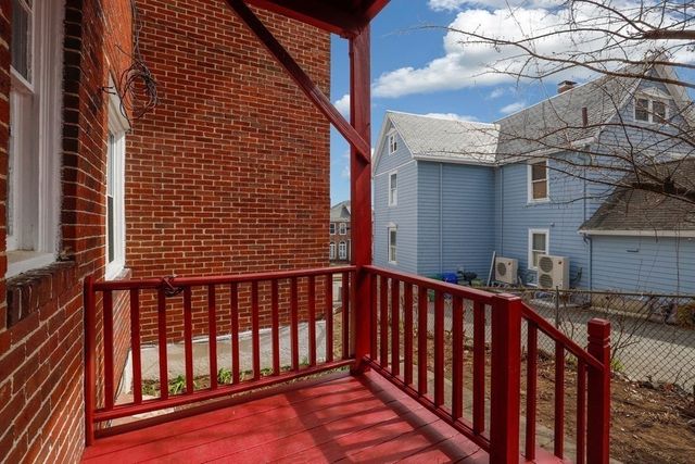 62 Algonquin Rd. 1A, Newton, MA 02467