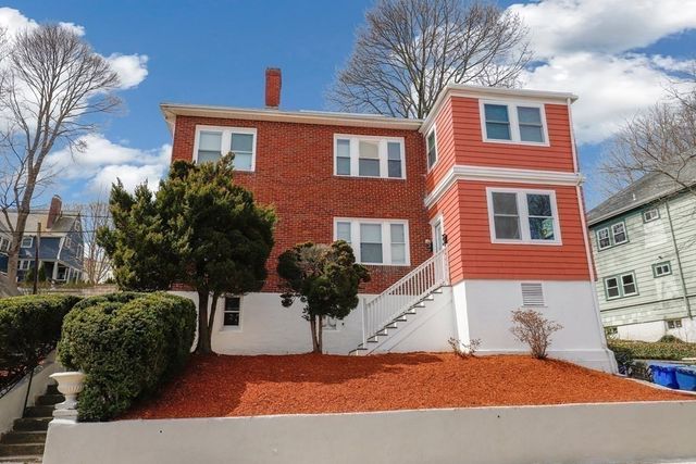 62 Algonquin Rd. 1A, Newton, MA 02467