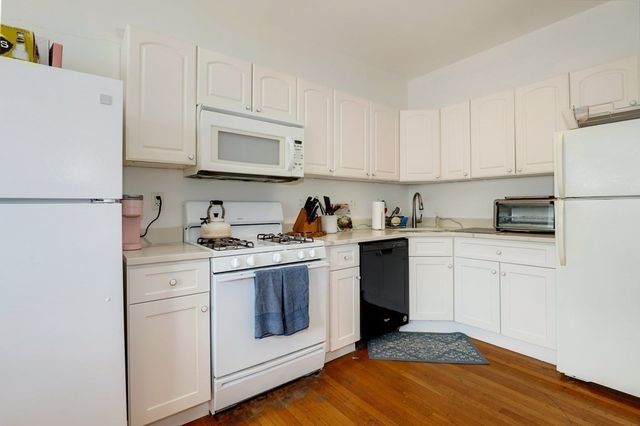 62 Algonquin Rd. 1A, Newton, MA 02467