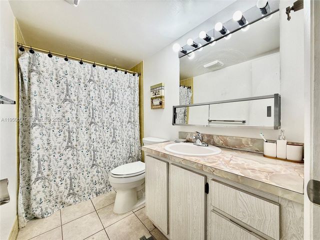 131 SE 3rd Ave 305, Dania Beach, FL 33004