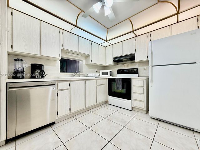 131 SE 3rd Ave 305, Dania Beach, FL 33004