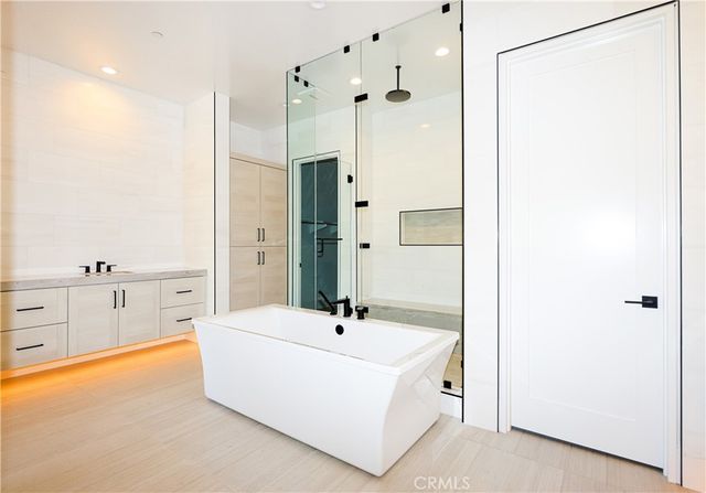 446 Ridgecrest, Irvine, CA 92602