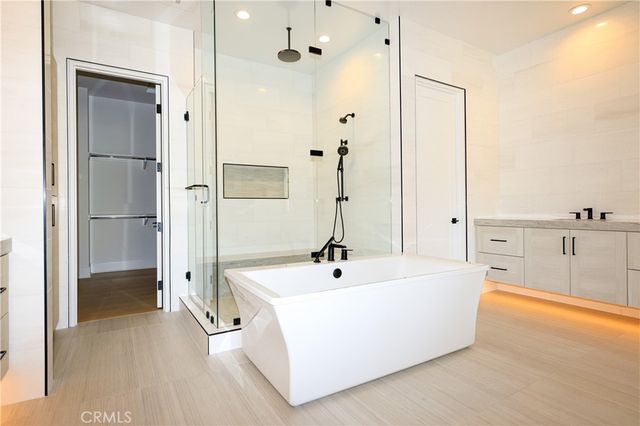 446 Ridgecrest, Irvine, CA 92602