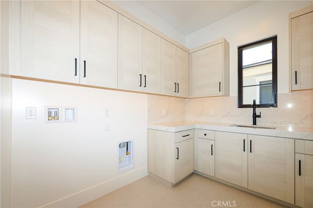 446 Ridgecrest, Irvine, CA 92602