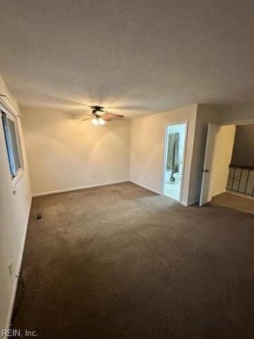 458 Falling LN, Virginia Beach, VA 23454