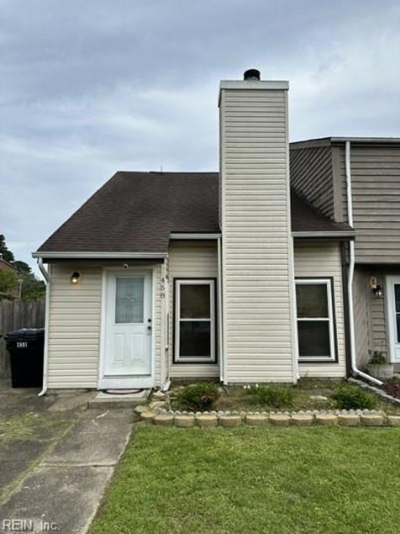 458 Falling LN, Virginia Beach, VA 23454