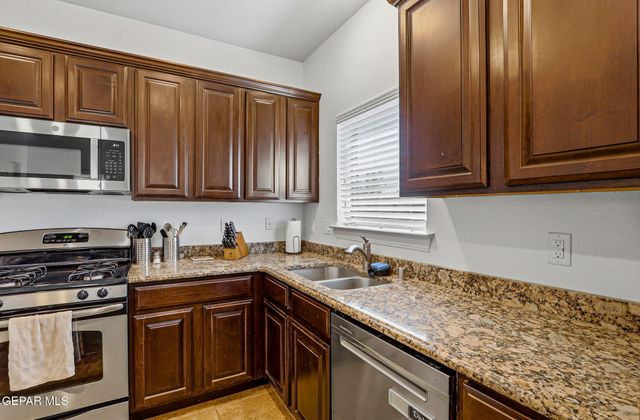 7267 CAMINO DEL SOL Drive, El Paso, TX 79911