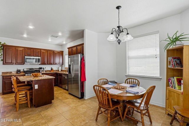 7267 CAMINO DEL SOL Drive, El Paso, TX 79911