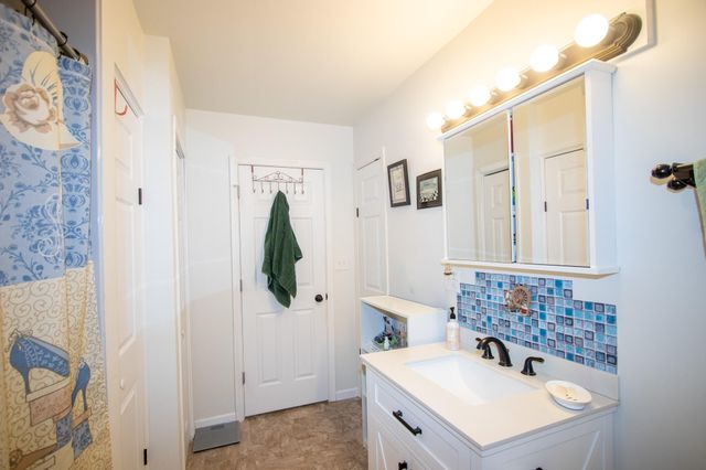 1430 N Veden Road, Chesterton, IN 46304