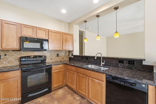 954 W Calle Valenciana, Sahuarita, AZ 85629