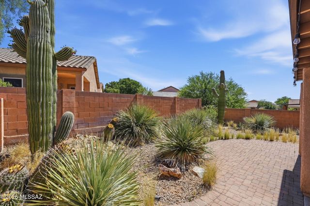 954 W Calle Valenciana, Sahuarita, AZ 85629