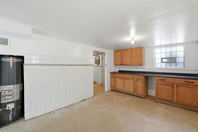 2229 N Kedvale Avenue, Chicago, IL 60639
