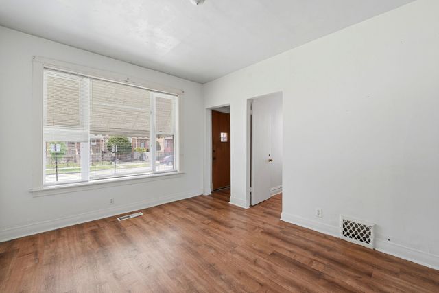 2229 N Kedvale Avenue, Chicago, IL 60639